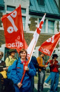 La savante folle manifeste avec Attac-Québec!