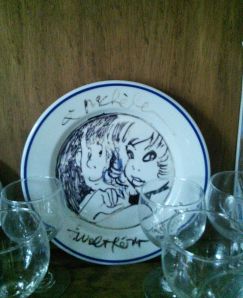 Une assiette signée dans un restaurant... je ne dirai pas lequel! Walthéry a ajouté Walter derrière natacha car j'étais avec mon mari!