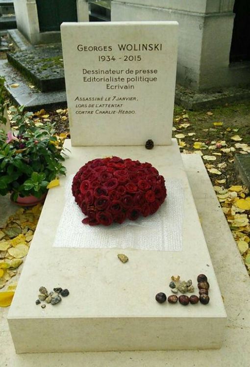 Tombe de Wolinski, photographiée au cimetière Montparnasse en 2016
