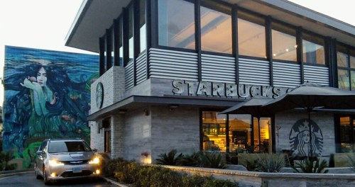 2019-03-06 20.35.36-2sirenes